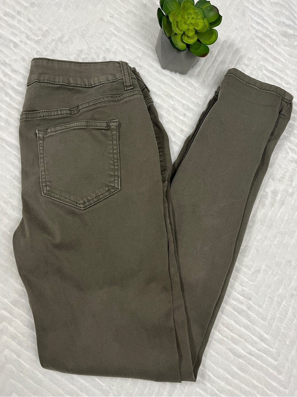 Maurice’s Olive Skinny Jeans Jeggings Size medium m r maurices